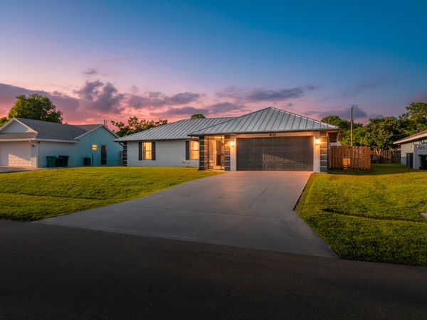 431 SE Volkerts Terrace, Port St. Lucie, FL 34983