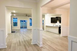 2066 Allan Crest Road photo 4