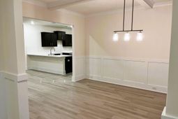 2066 Allan Crest Road photo 4