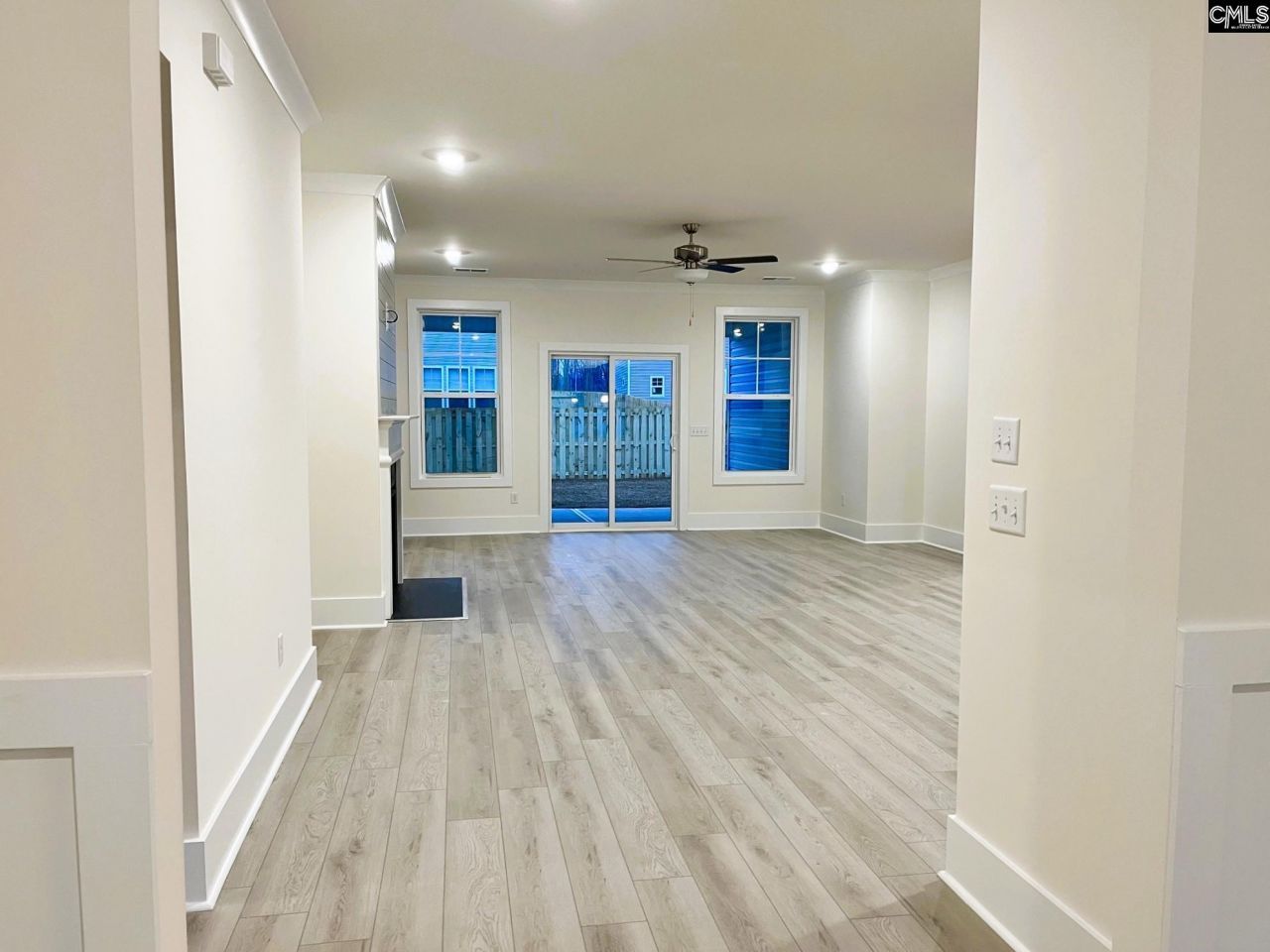 2066 Allan Crest Road Photo 4