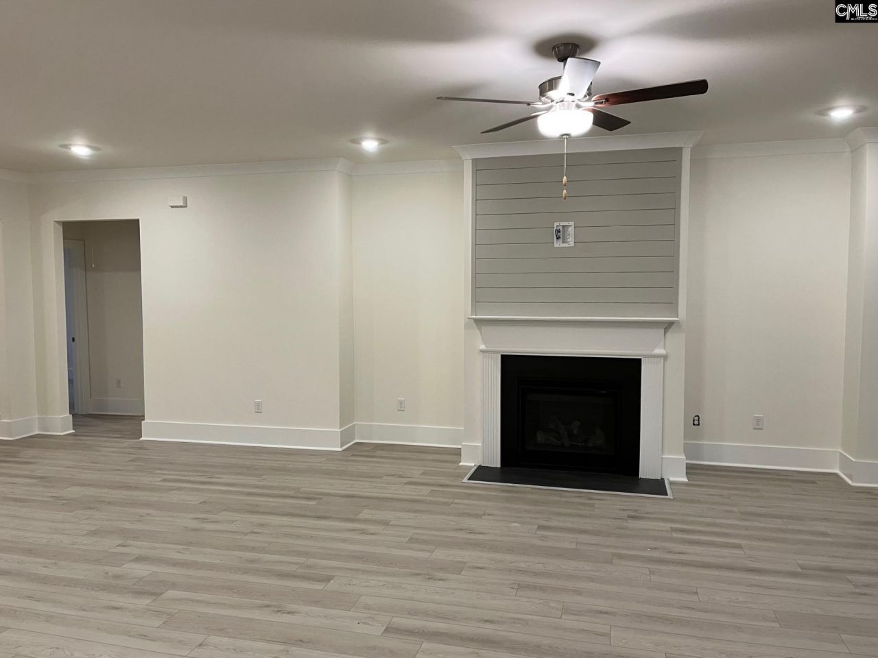 2066 Allan Crest Road Photo 9