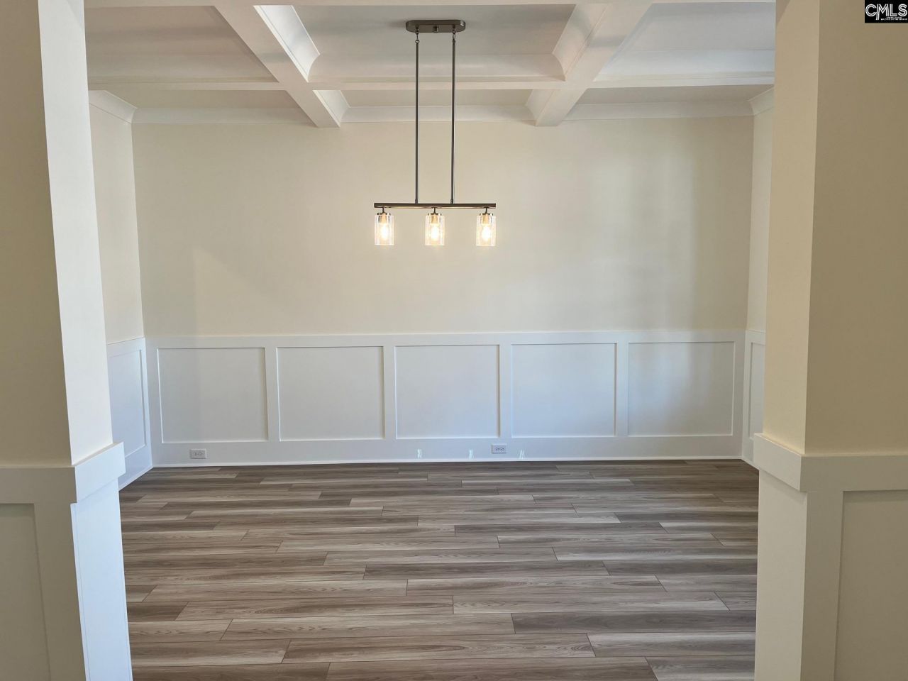 2084 Allan Crest Road Photo 12