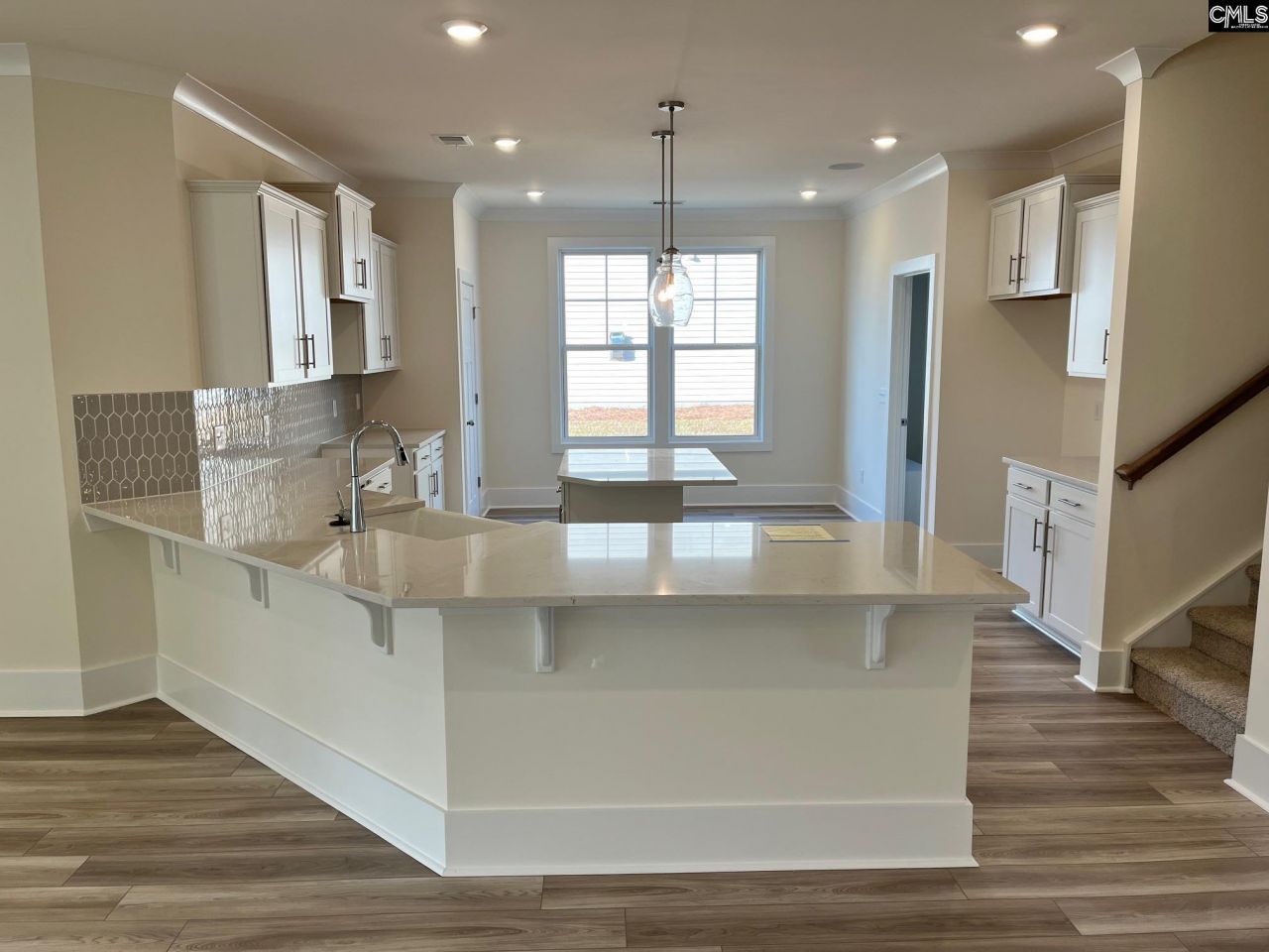 2084 Allan Crest Road Photo 14