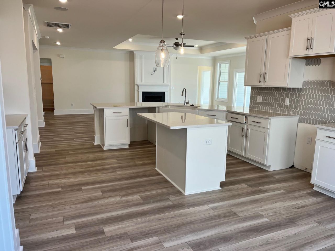 2084 Allan Crest Road Photo 15