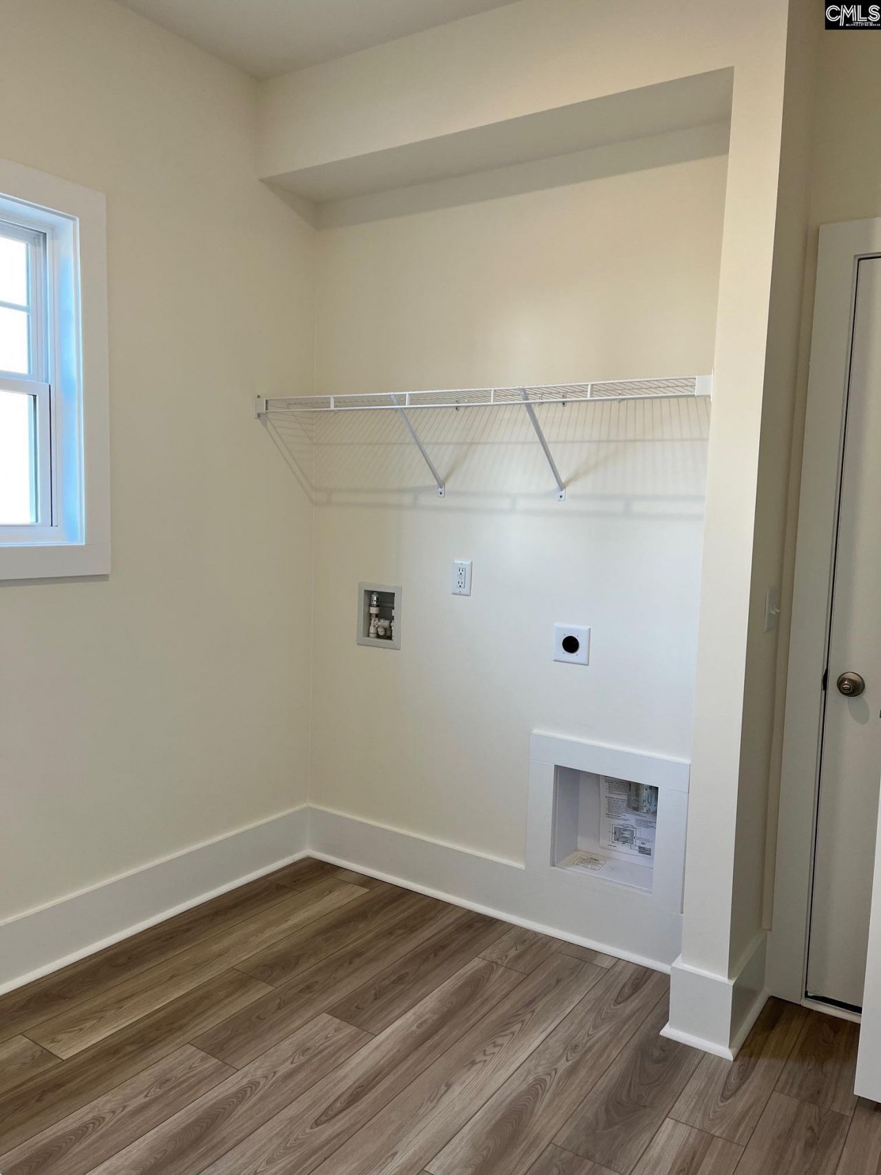 2084 Allan Crest Road Photo 19