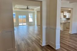 2084 Allan Crest Road photo 4