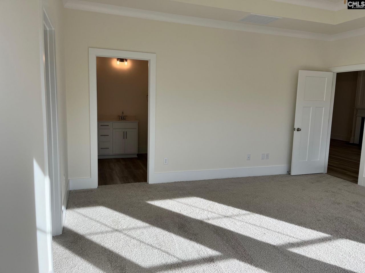 2084 Allan Crest Road Photo 22