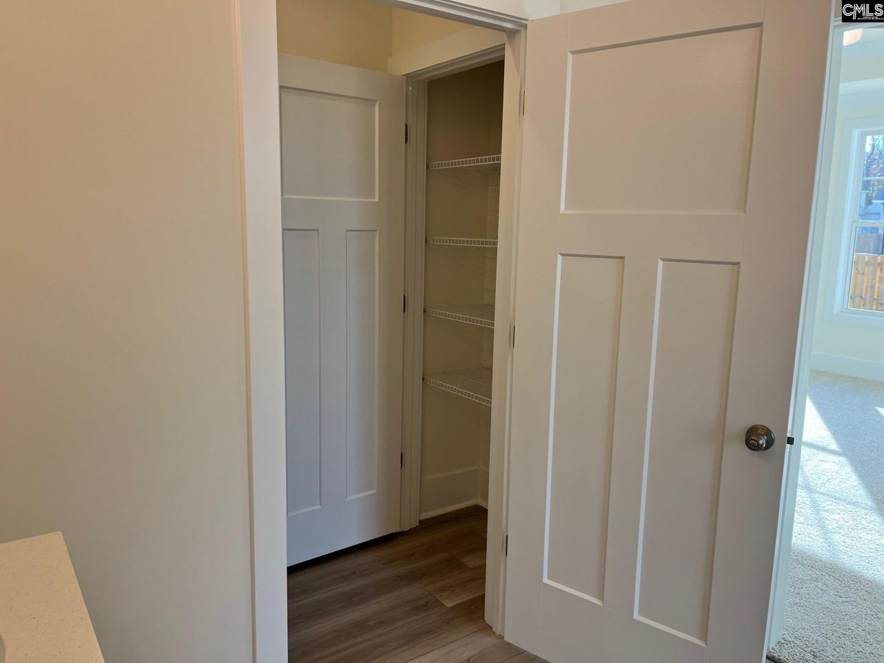 2084 Allan Crest Road Photo 28