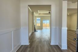 2084 Allan Crest Road photo 4