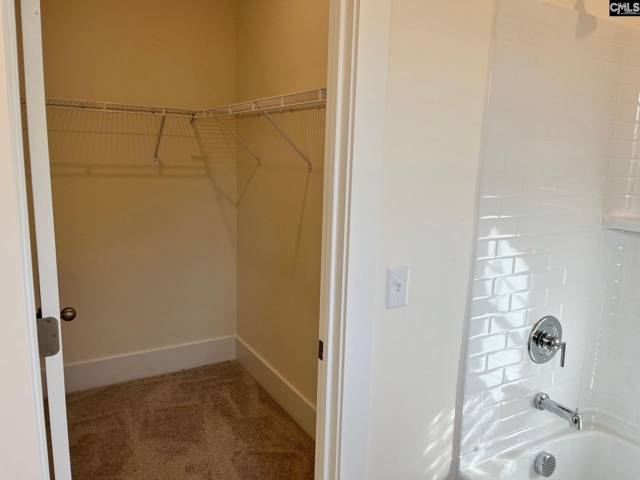 2084 Allan Crest Road Photo 33