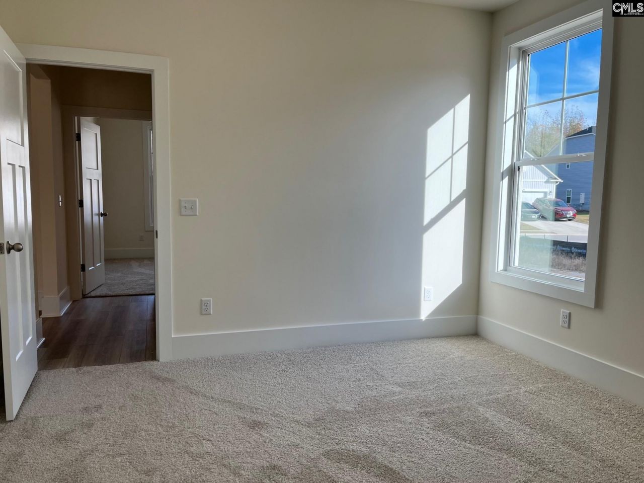 2084 Allan Crest Road Photo 35