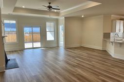 2084 Allan Crest Road photo 4