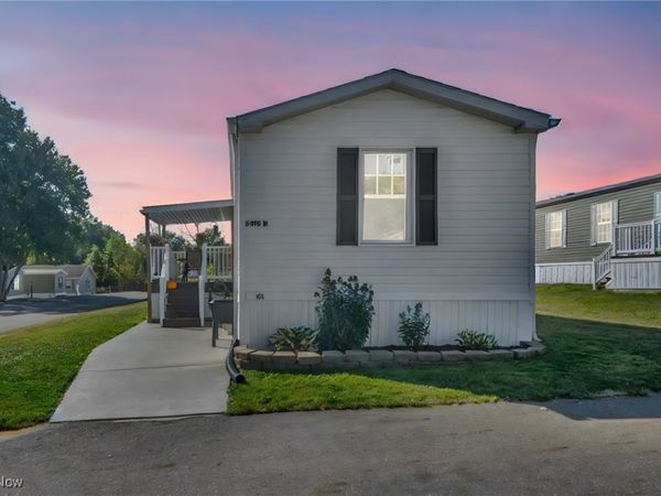 5416 M Street NE, Magnolia, OH 44643