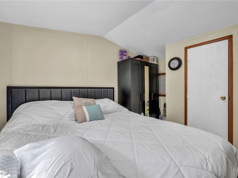 5416 M Street NE, Magnolia, OH 44643 Photo 24