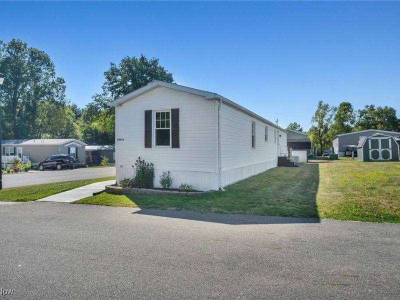 5416 M Street NE, Magnolia, OH 44643 Photo 3