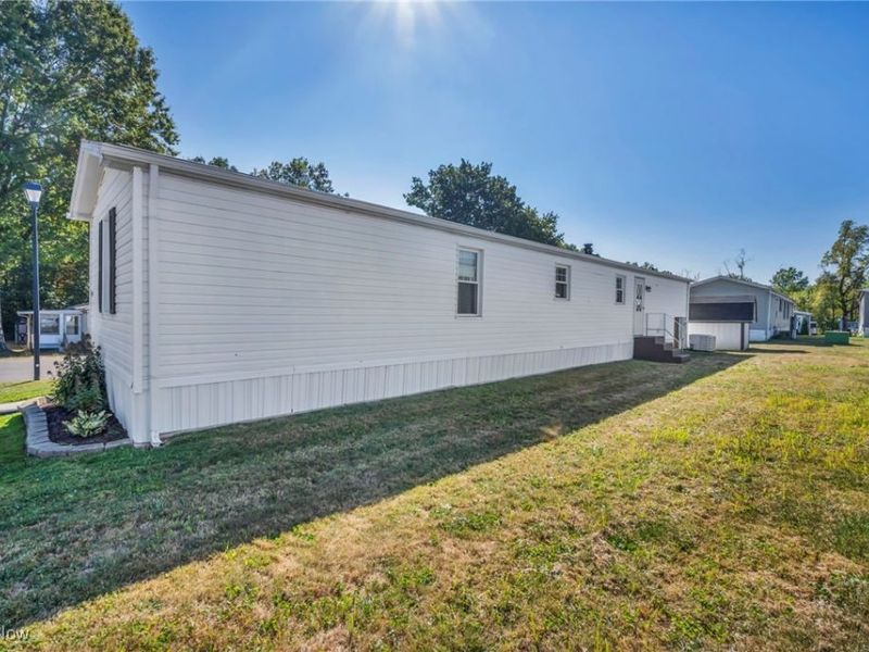 5416 M Street NE, Magnolia, OH 44643 Photo 31