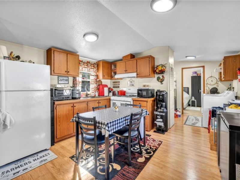 5416 M Street NE, Magnolia, OH 44643 Photo 8