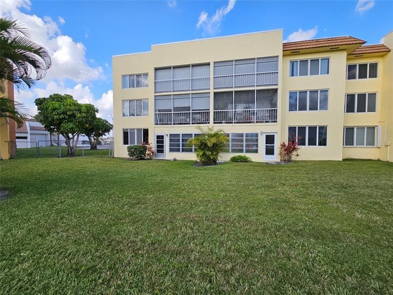 6700 Royal Palm Boulevard, Unit 112, Margate, FL 33063 Photo