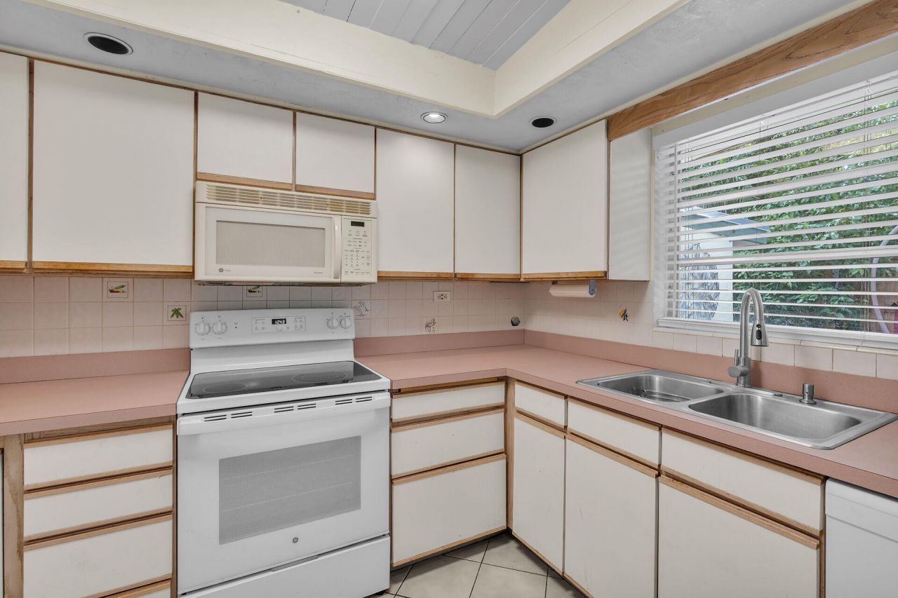 5353 Dogwood Dell Street, Marathon, FL 33050 Photo