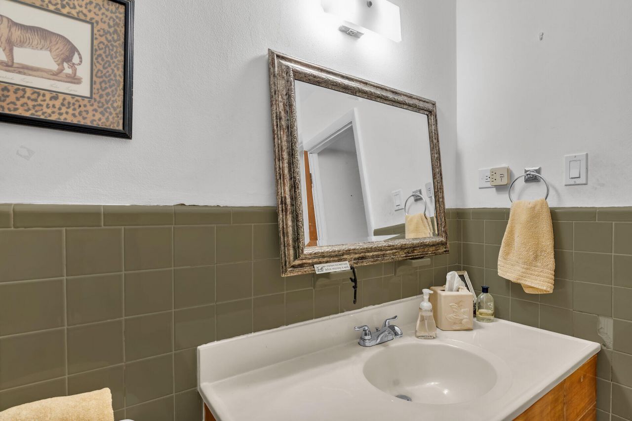 5353 Dogwood Dell Street, Marathon, FL 33050 Photo