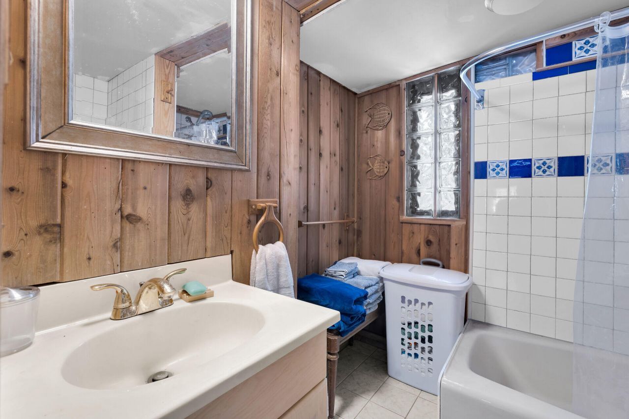 5353 Dogwood Dell Street, Marathon, FL 33050 Photo