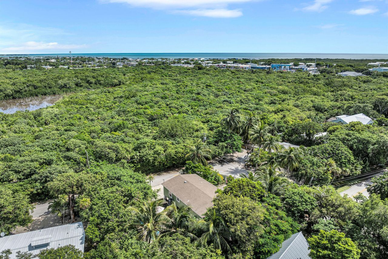 5353 Dogwood Dell Street, Marathon, FL 33050 Photo