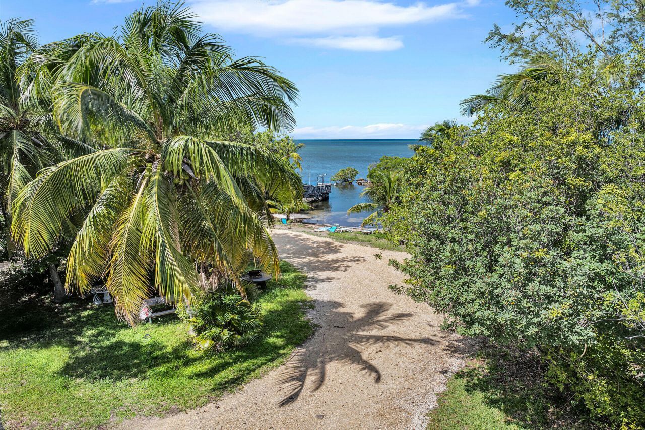 5353 Dogwood Dell Street, Marathon, FL 33050 Photo