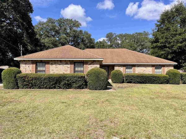 7416 Saint James Pl, Pensacola, FL 32506