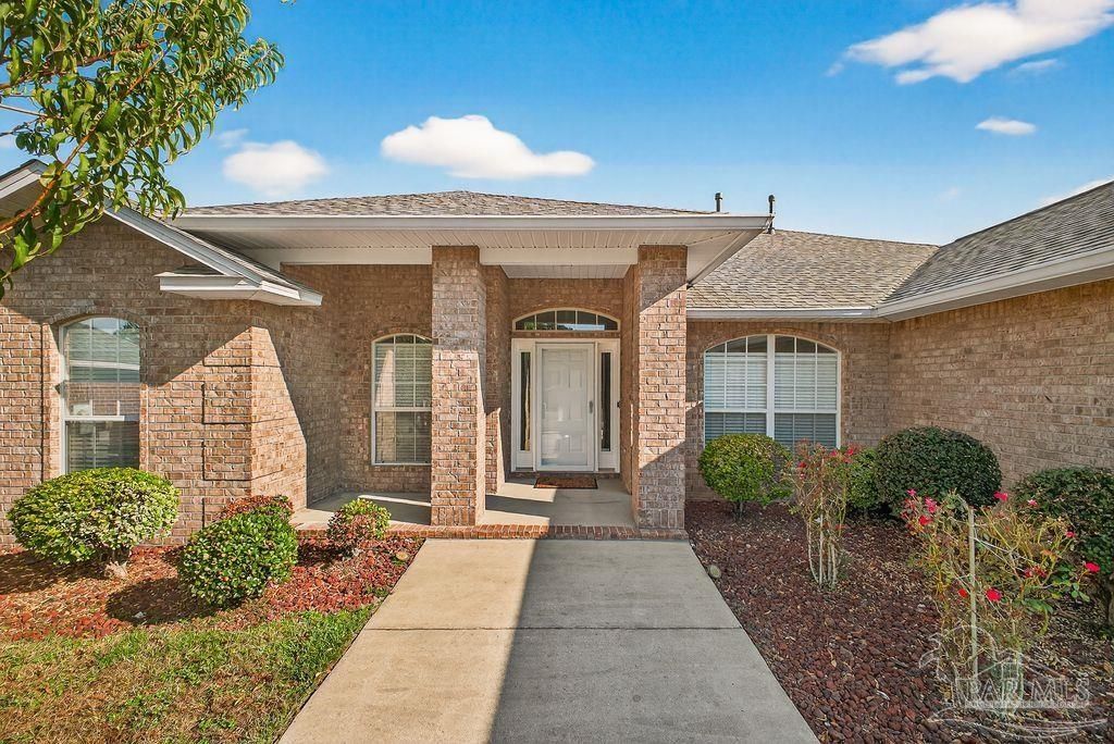 6437 Sarasota St, Pensacola, FL 32526 Main Photo