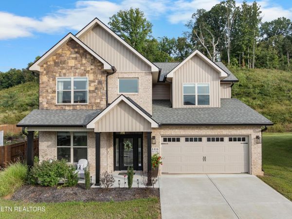 1416 Ridge Climber Rd, Knoxville, TN 37922