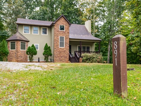 891 Hopkins Ln, Winchester, TN 37398