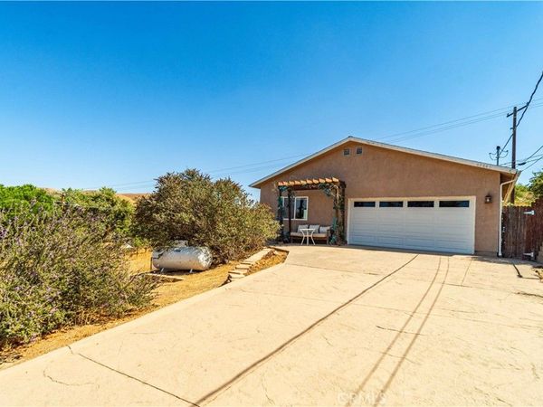 42846 Montello Drive, Lake Elizabeth, CA 93532