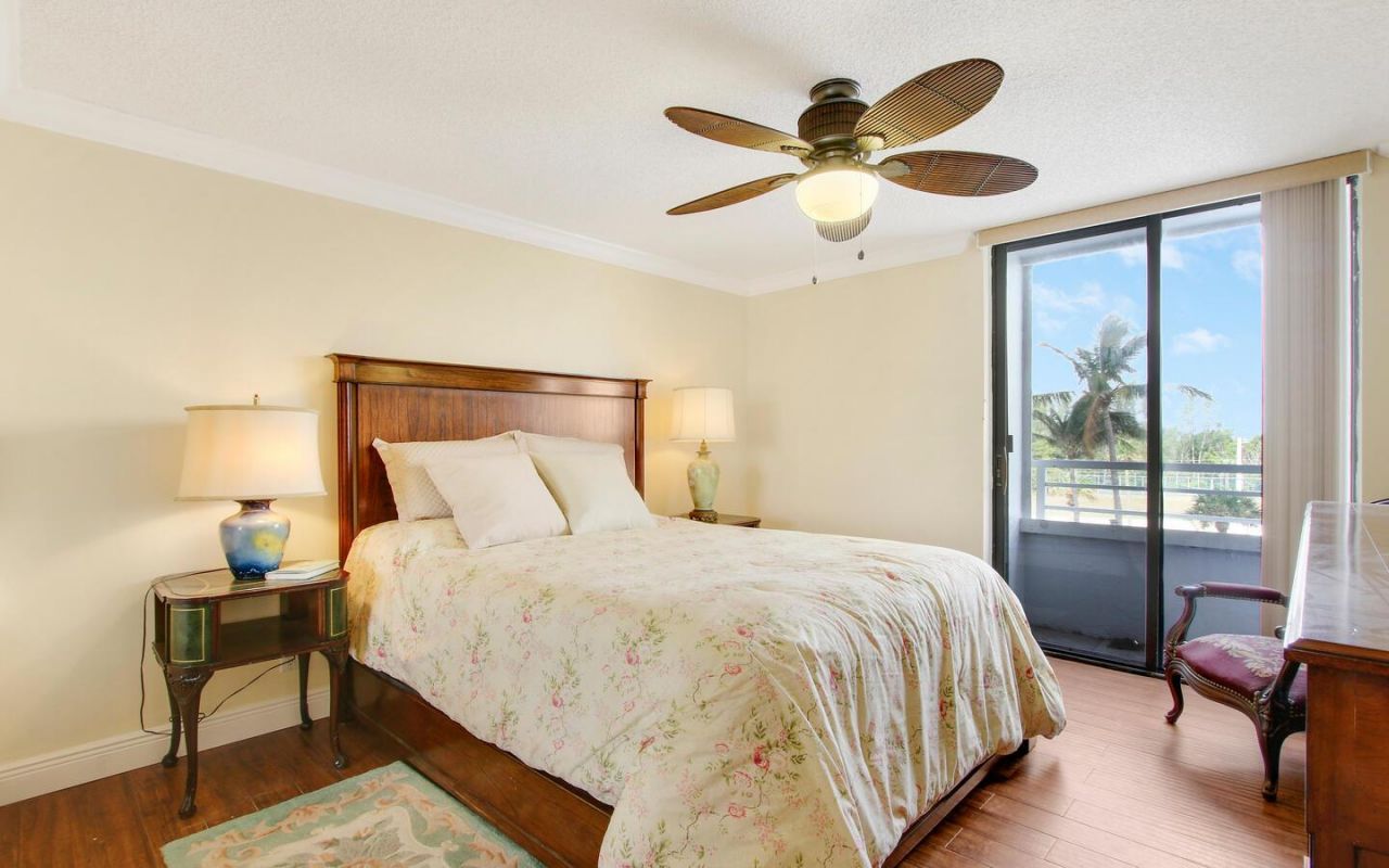 9950 S Ocean Drive, Unit 301, Jensen Beach, FL 34957 Photo