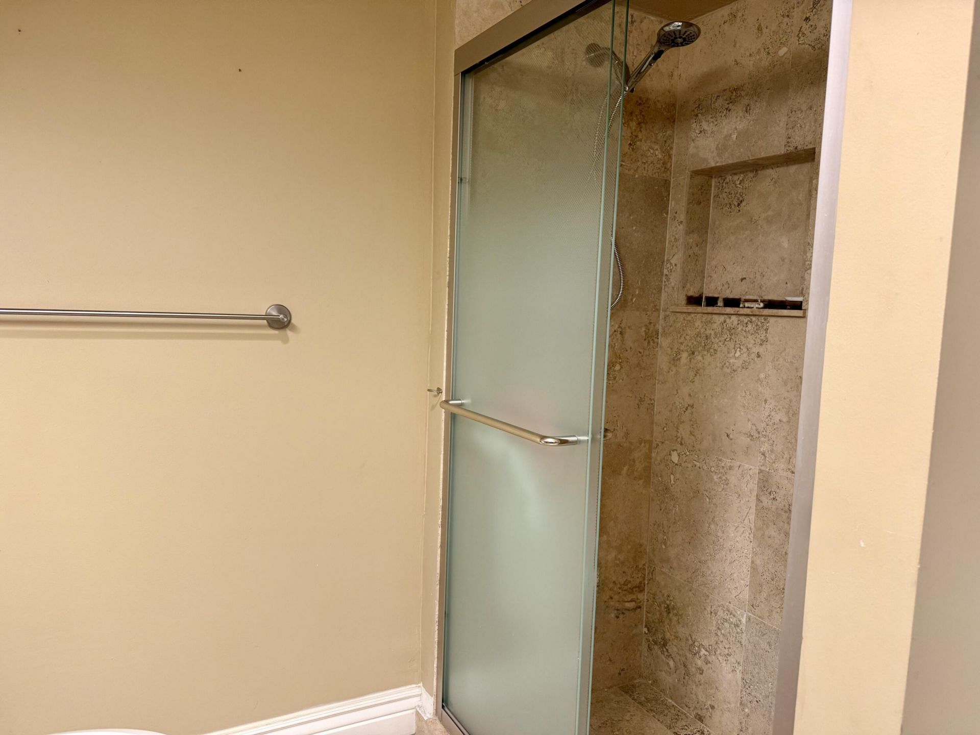 1890 S Ocean Drive, Unit 703, Hallandale Beach, FL 33009 Photo