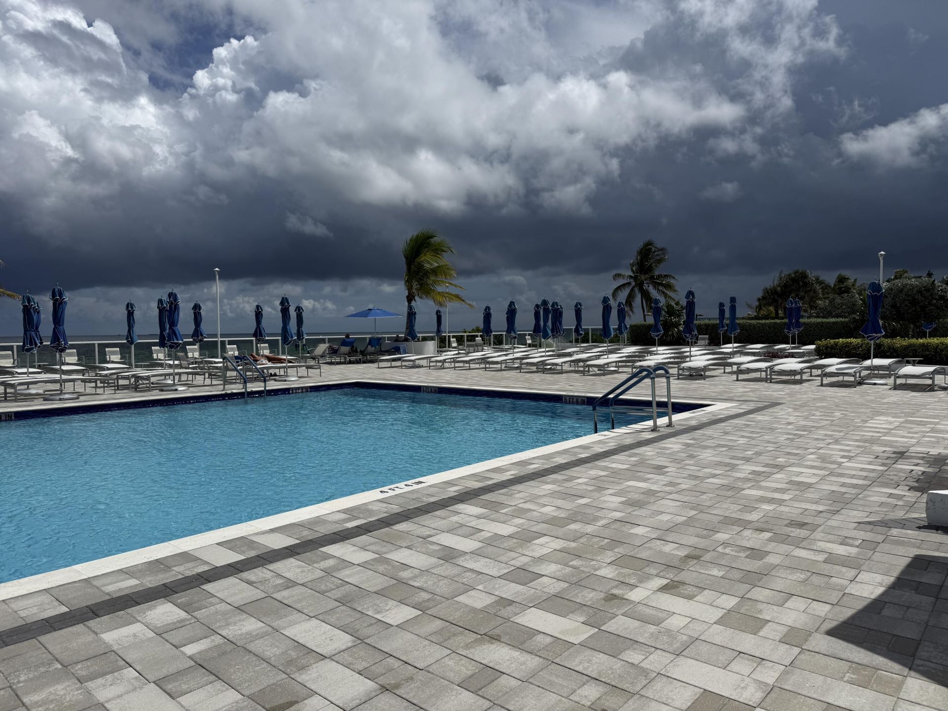1890 S Ocean Drive, Unit 703, Hallandale Beach, FL 33009 Photo