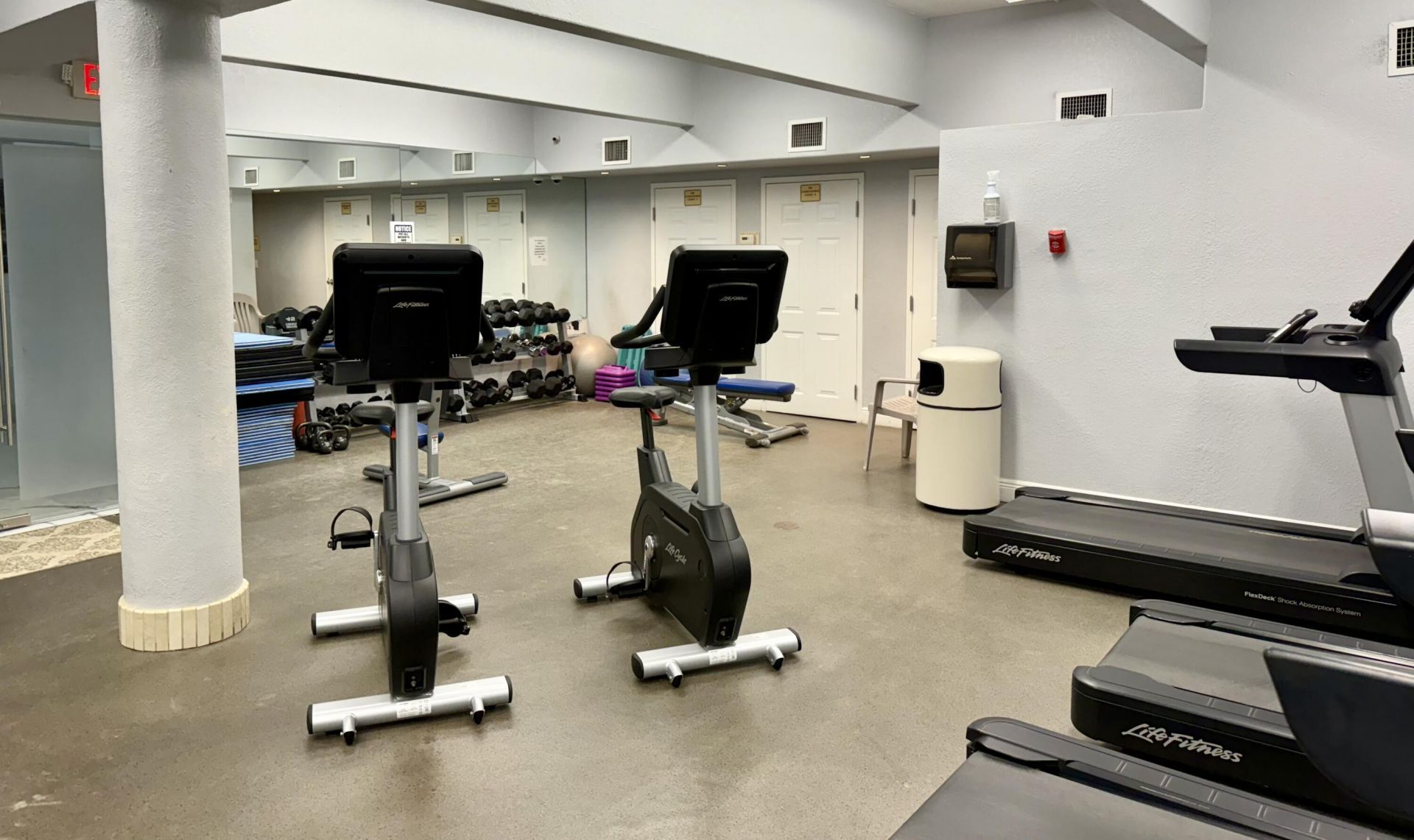 1890 S Ocean Drive, Unit 703, Hallandale Beach, FL 33009 Photo