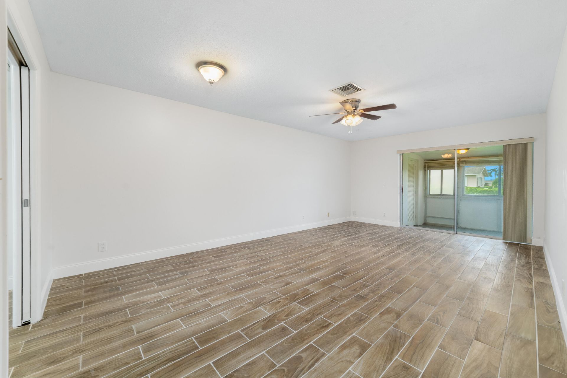 2567 Dudley Drive W, Unit F, West Palm Beach, FL 33415 Photo