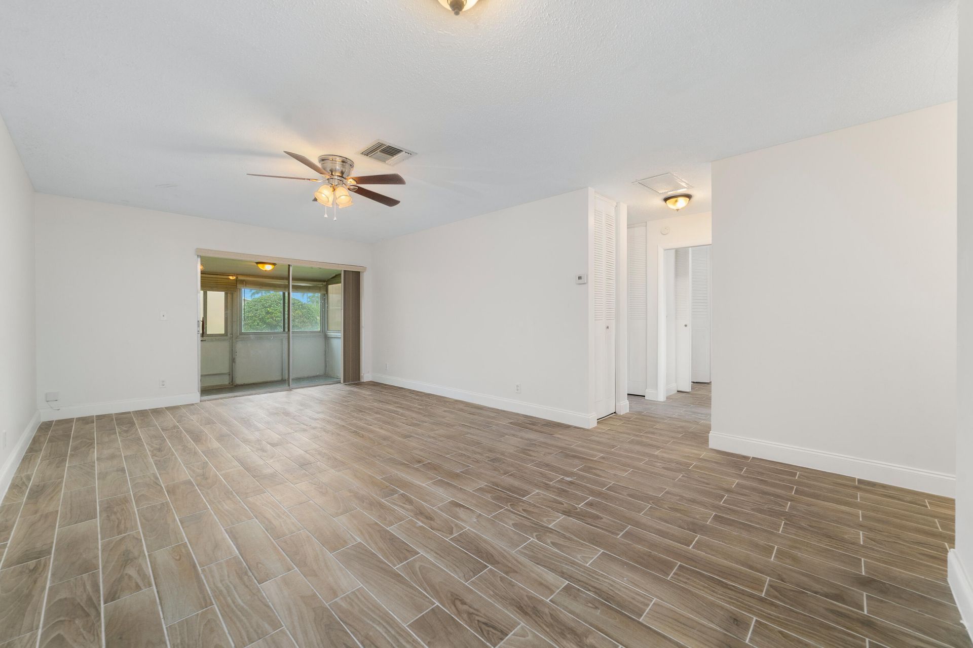 2567 Dudley Drive W, Unit F, West Palm Beach, FL 33415 Photo