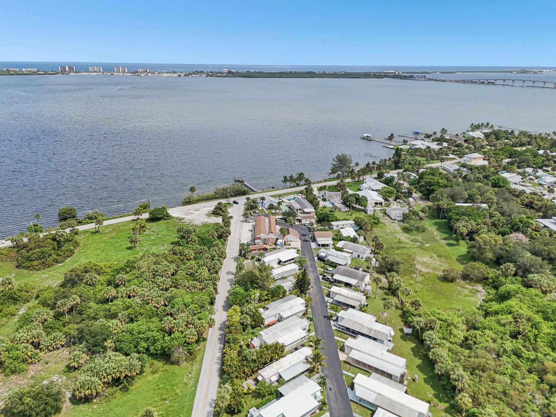 4756 NE Blue Heron Lane, Jensen Beach, FL 34957 Photo