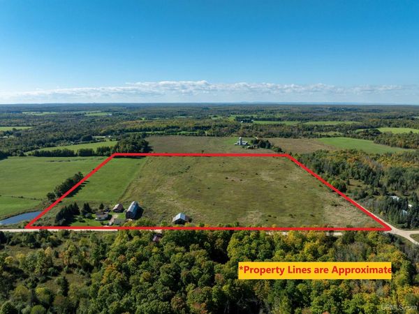 5823 Hallstrom Road, Rock River Twp, MI 49825