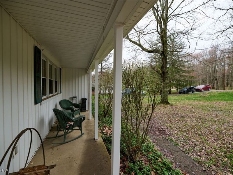 7100 Chestnut Drive, Walton Hills, OH 44146 Photo 2