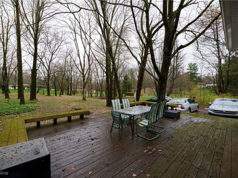 7100 Chestnut Drive, Walton Hills, OH 44146 Photo 9