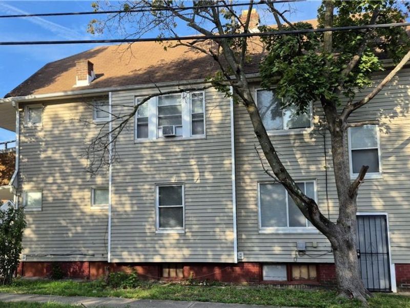 8511 Jeffries Avenue, Cleveland, OH 44105 Photo 3