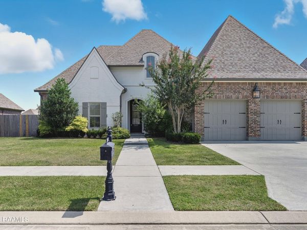 307 Sylvester Drive, Broussard, LA 70518