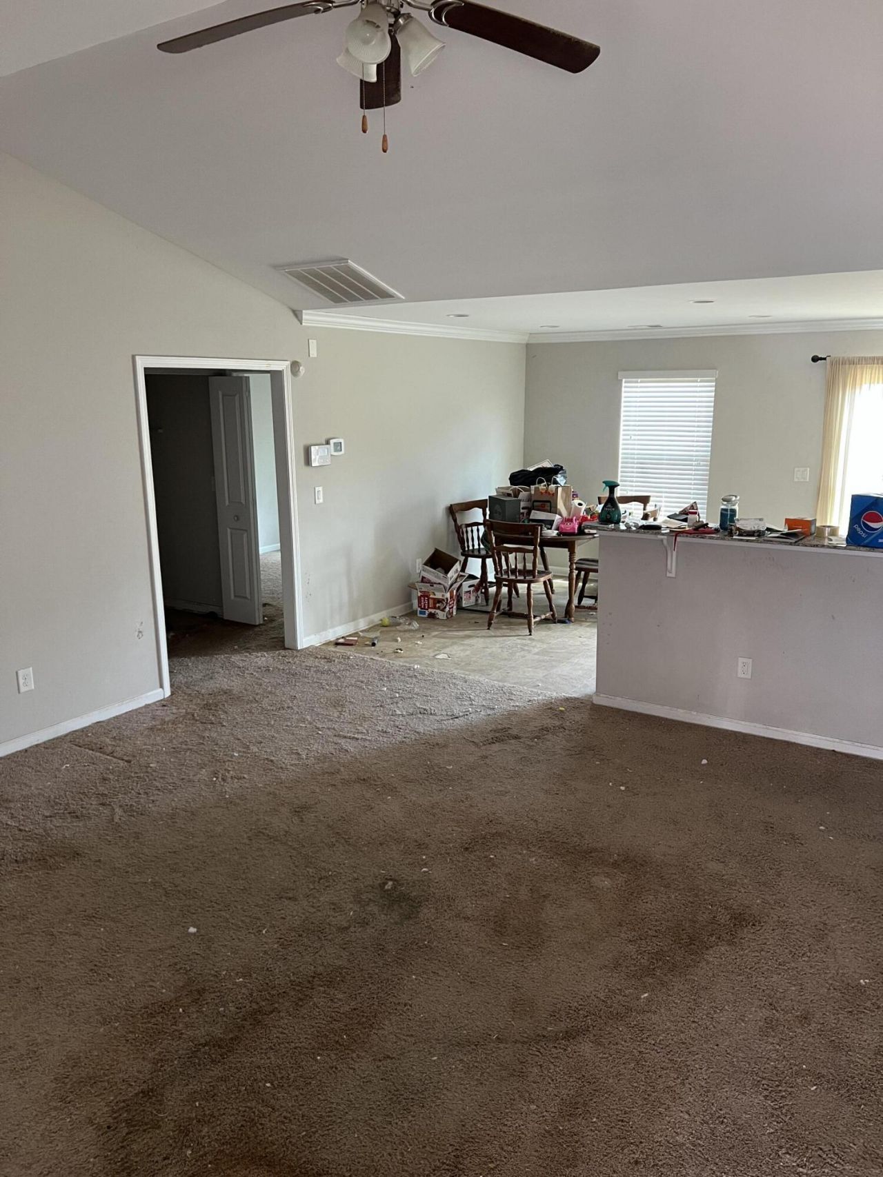 912 Dovefield Lane Photo 2