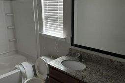 912 Dovefield Lane photo 4