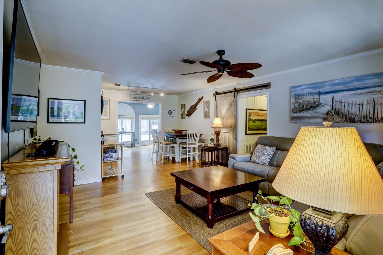 23 24th Avenue Photo 9