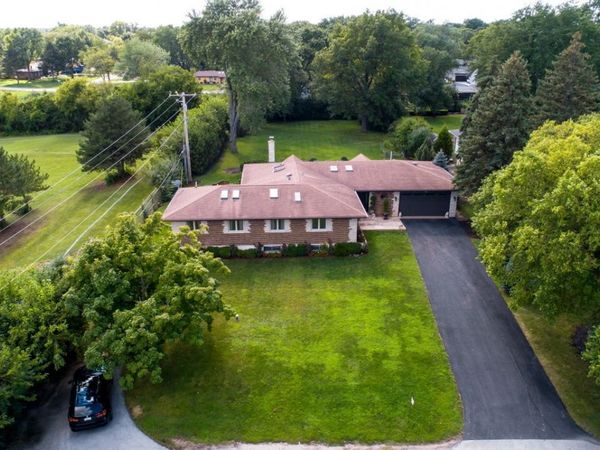 6N654 Harvey Road, Medinah, IL 60157