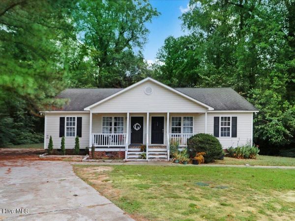 155 Creekside Drive, Four Oaks, NC 27524