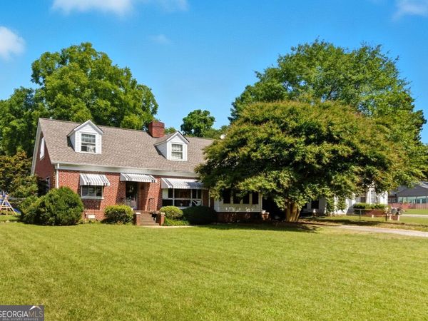 45 Hayes Street, Toccoa, GA 30577